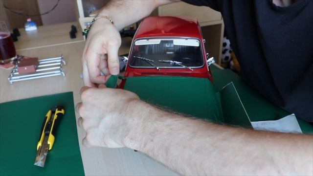 Schimbam Culoarea Machetei Dacia 1300 FULL Documentar Partea 1 смотреть онлайн