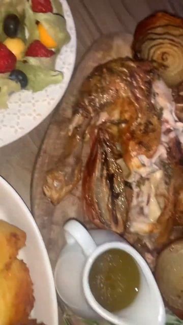 ROAST CHICKEN & POTATOES #recipe #viral #food #easy #foodlover #recipeshorts #chicken #tasty #fyp смотреть онлайн