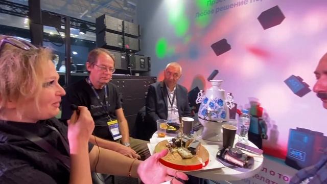 Интервью с Александром Лурье и Дмитрием Сухиным на выставке Light & Audio Tec смотреть онлайн