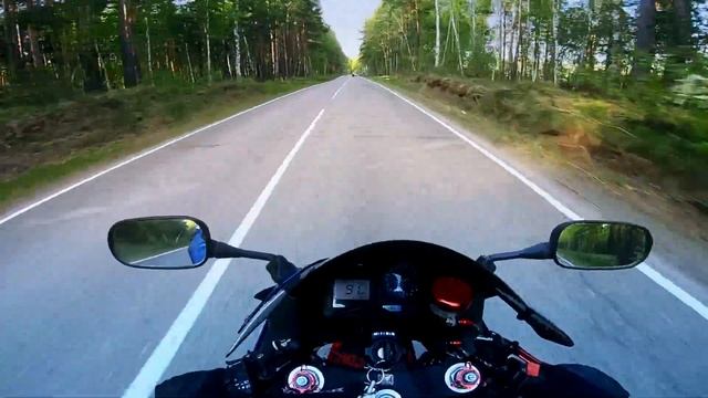 Прохват по трассе на спортбайках.Дальняк на мотоциклах.Контрруление. смотреть онлайн