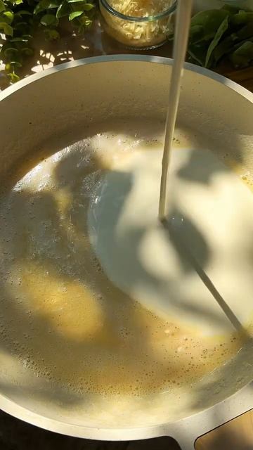 Spinach chicken Alfredo pasta #youtubeshorts #shortsyoutube #pasta #foodie #shortvideo ##subscribe