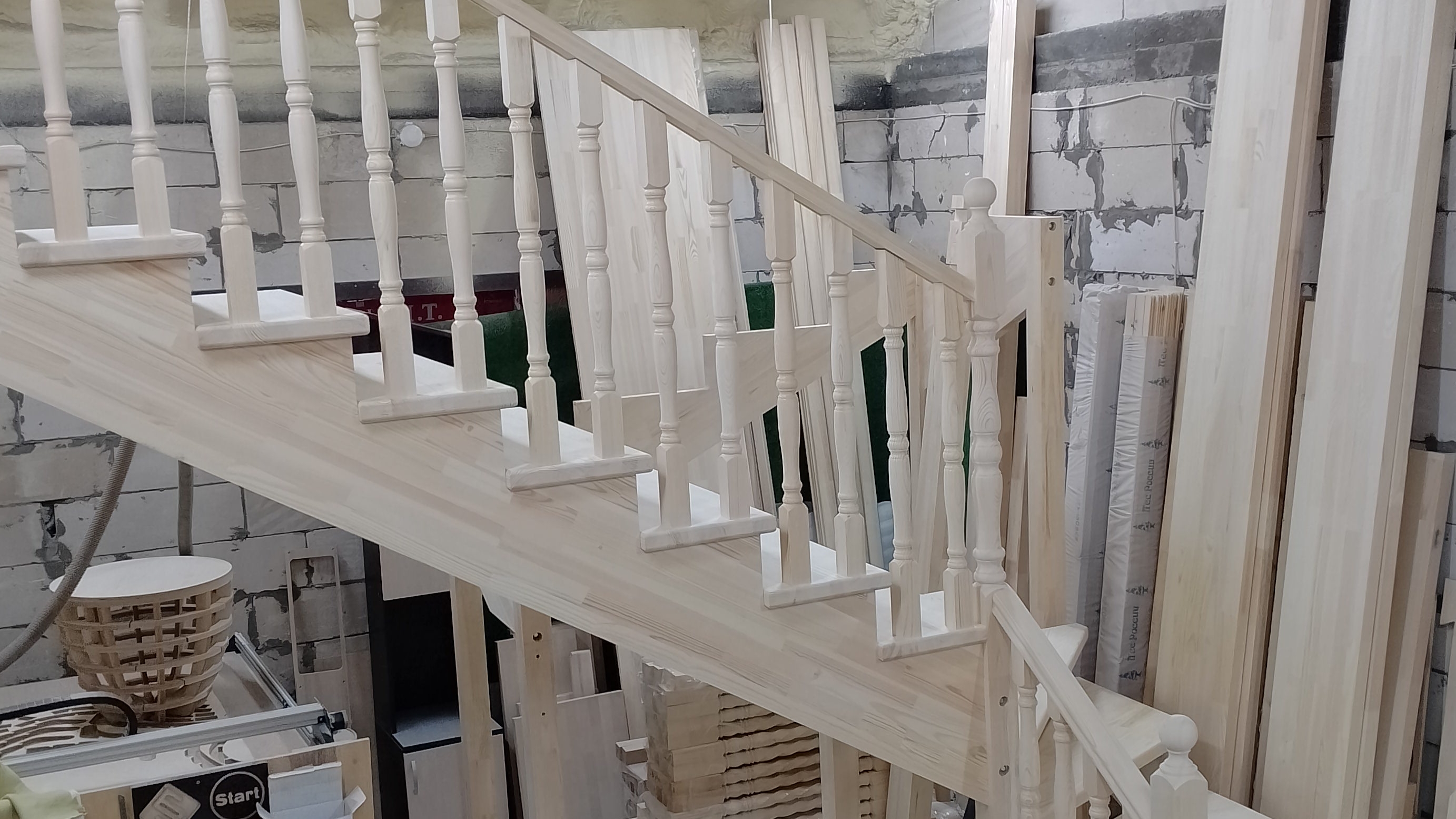 Деревянная лестница на заказ смотреть онлайн