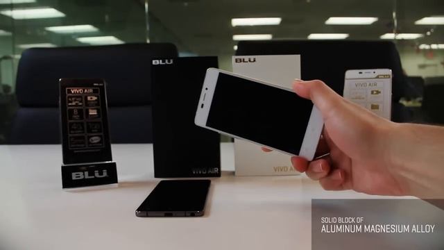 BLU Vivo Air - First Look - The Thinnest Smartphone in America смотреть онлайн