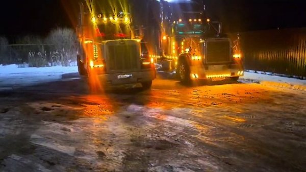 Peterbilt 379 - Freightliner 132