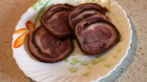 Рулет из свиной рульки су вид. Превращаю субпродукты в деликатес.