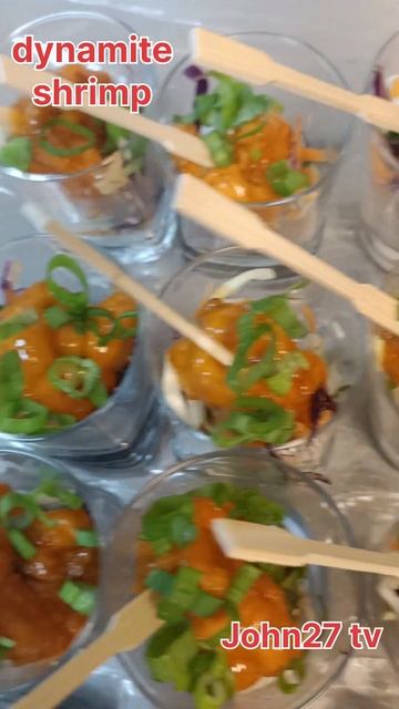 Dynamite shrimp in small glasses. смотреть онлайн