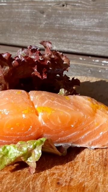 Больше соленую рыбку не покупаю. Солю сама