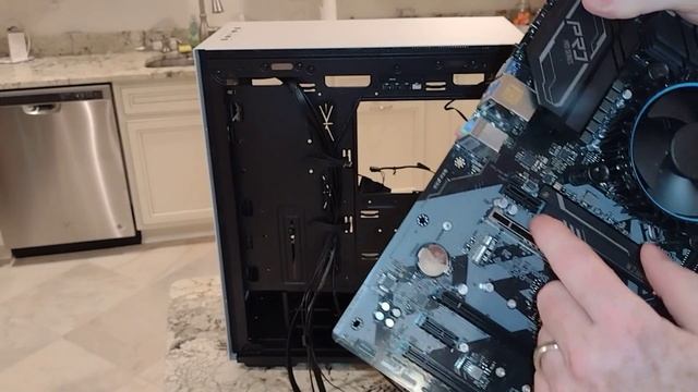 Unboxing DEEPCOOL MACUBE 310 Full size Magnetic Tempered Glass Built from Newegg / Ebay смотреть онлайн