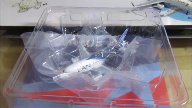 NG Models 1:400 LAN Airlines Airbus A318 CC-CZR | Unboxing & model review смотреть онлайн