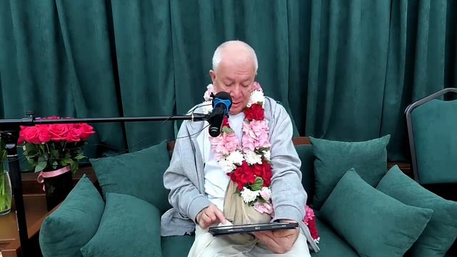 01.03.2025 Гуру-пуджа. Шримад-Бхагаватам. Е.М. Чайтанья Чандра Чаран прабху. Вриндаван Парк. смотреть онлайн