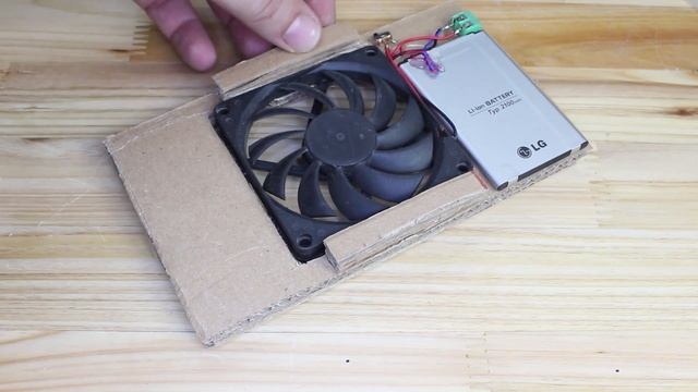 DIY Gaming Cooler Fan from Cardboard for Smartphone смотреть онлайн