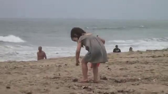Mind of a 4 Year Old - Seashells смотреть онлайн