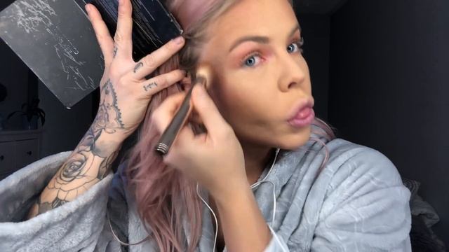 ASMR BARBIE MAKEUP TUTORIAL /TRANSFORMATION WITH KYLIE COSMETICS (Close Whisper, Tapping On Makeup смотреть онлайн