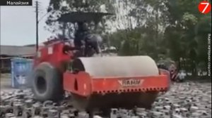 Каток закатал в асфальт оборудование для майнинга