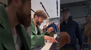 Еще один сюрприз от Тэдди Суимса в торговом центре... 🤯🤯