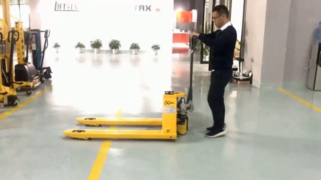 [STAXX} PPT15 - 2 semi electric pallet truck - Up-right driving смотреть онлайн