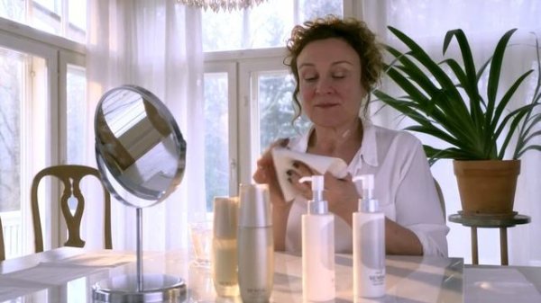 Sensai ihonhoitorituaali Hanna Sumari