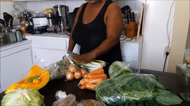 Mini Jamaican Coronation Market Haul смотреть онлайн