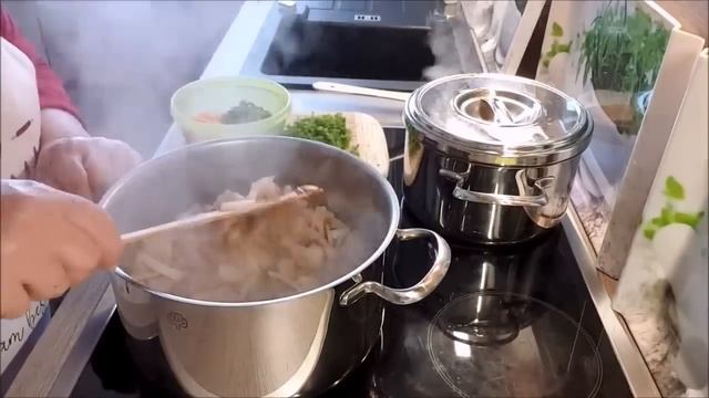 На обед Гречка с тушеным мясом!Домашняя еда Кухня Рецепты смотреть онлайн