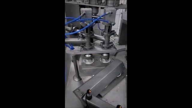 CFM-2L двухрядный автомат для фасовки в стаканчики / Cup filling and sealing machine смотреть онлайн