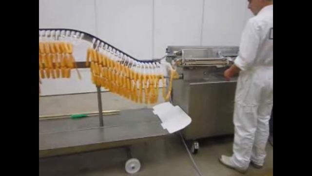 Компактная сосисочная линия Vemag с быстрой системой настройки на продукт смотреть онлайн