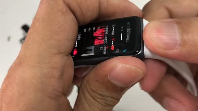How To Remove & Change Straps Using Huawei Band 6 and Honor Band 6 - Quick Tips смотреть онлайн