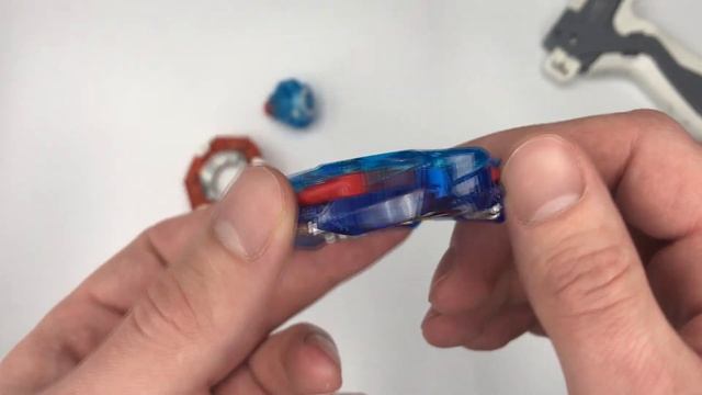Распаковка BEYBLADE Cho-Z Valkyrie (Valtryek V5) B-127 (Волтраек В5) от SB смотреть онлайн