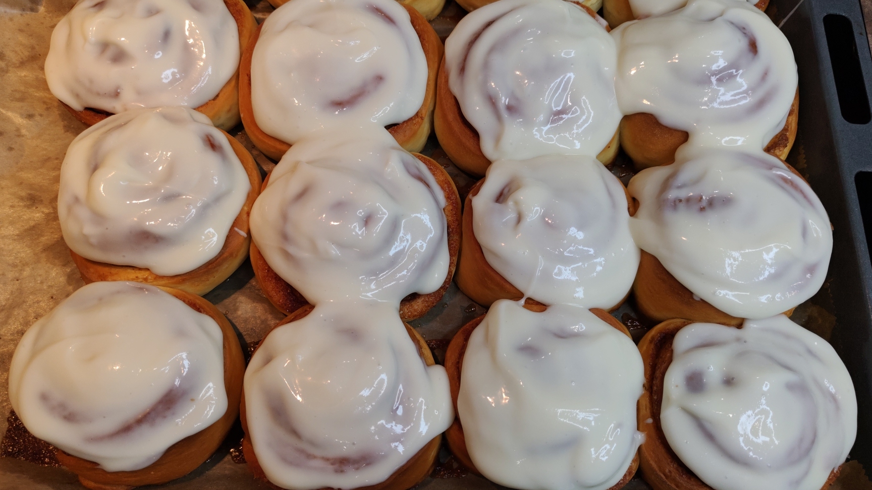 Синнабон - булочка с корицей и сливочным кремом! смотреть онлайн