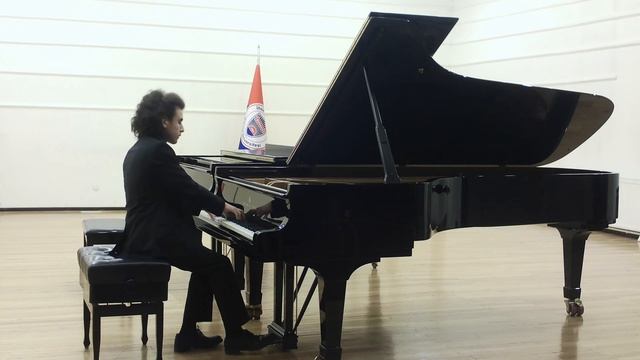 J. S. Bach, Toccata, BWV 914 in e-moll by Kuzey Çiftçi смотреть онлайн