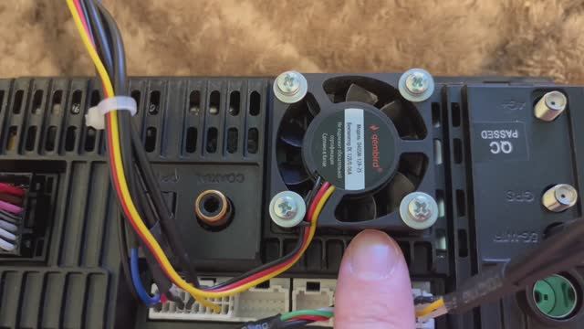 Про установку вентилятора охлаждения на радиатор магнитолы Teyes на примере Teyes SPRO Plus смотреть онлайн