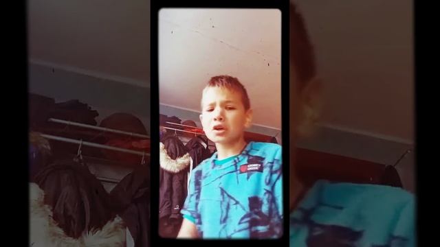 песня роли на руке смотреть онлайн