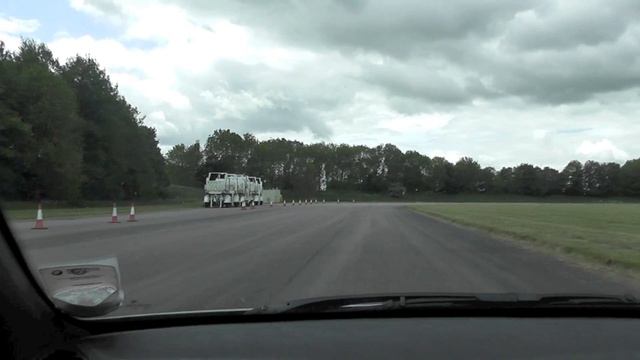 BMW E39 M5 vs BMW Z3M Coupe смотреть онлайн