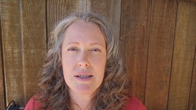 How Sun & UV Light Make You Healthier | Dr. Catherine Clinton смотреть онлайн