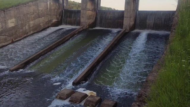 плотина на реке Веля смотреть онлайн