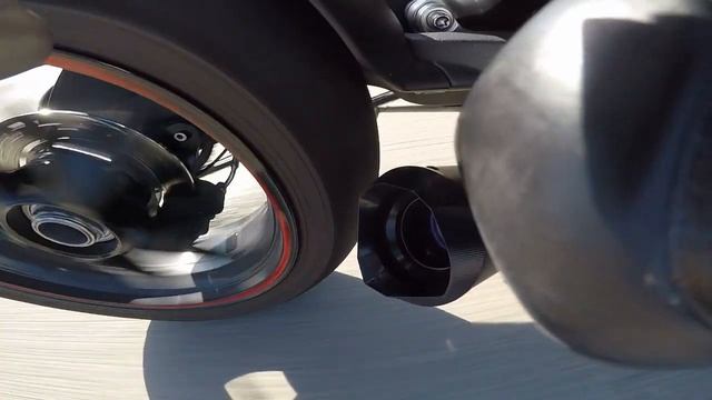 Speed Triple 1200 RS - Austin Racing w/Box Delete смотреть онлайн