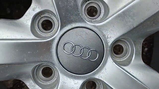 R17 5x112 D66.6 ET56 7,5J Ronal 8P0601025AL AUDI