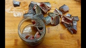 Консервы Карась натуральный с добавлением масла. Стоит ли такое делать?