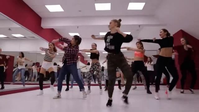 MiyaGi I GOT LOVE dancehall choreo by Polina Dubko Mirrored смотреть онлайн