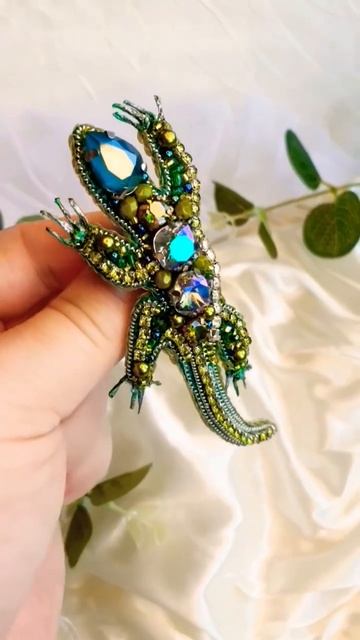 #брошьручнойработы #брошьвподарок #рукоделие #handmade #брошьизбисера#ящерица