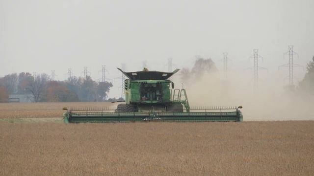 John Deere X9 1000 Combine Harvesting Soybeans | Ontario, Canada | Harvest 2023
