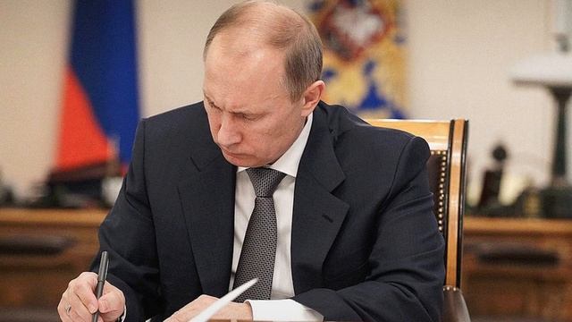 В ГОСДУМЕ ПОДГОТОВИЛИ ЗАКОНОПРОЕКТ О ПОЧАСОВОЙ ОПЛАТЕ ТРУДА смотреть онлайн