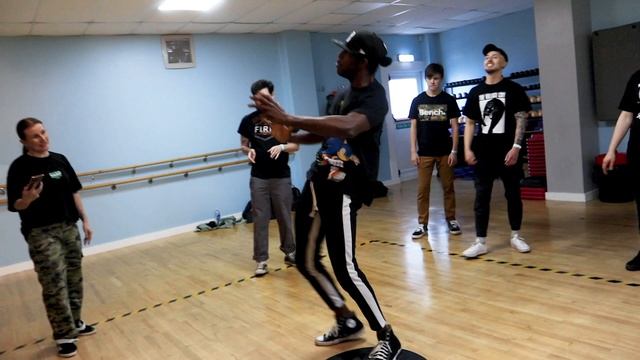 1vs1 Krump Preselections - BTB Battle League Season 3 E2 смотреть онлайн
