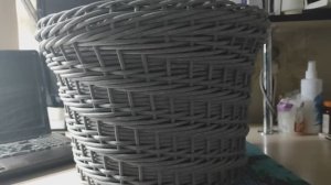 Как сплести кашпо из ротанга одной лозой, поэтапно для начинающих, с узором "Спираль".