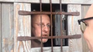 По башке себе стучи (без мата)