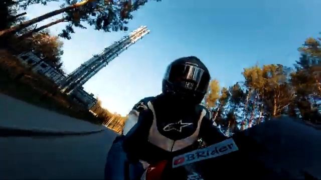 Закладываю в повороте спортбайк Honda CBR929RR FireBlade.Мото клип. смотреть онлайн