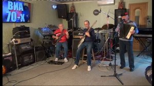 Над деревней Клюевкой (Ю.Лоза)  Исполняет кавер-группа "Белый Омут"