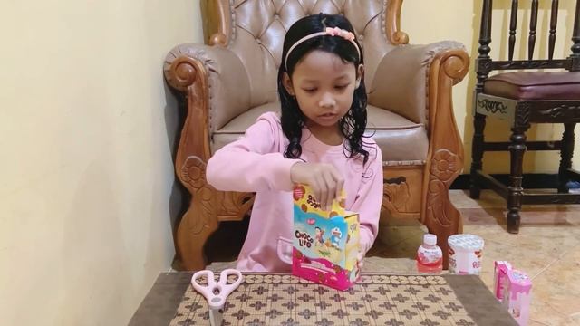 Shopping & Eat Pink Foods & Drinks - EXAM - SFK8, with Mr.Dimas смотреть онлайн