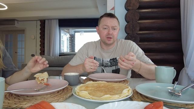 Завтрак с блинами и рыбой на масленицу ч.2