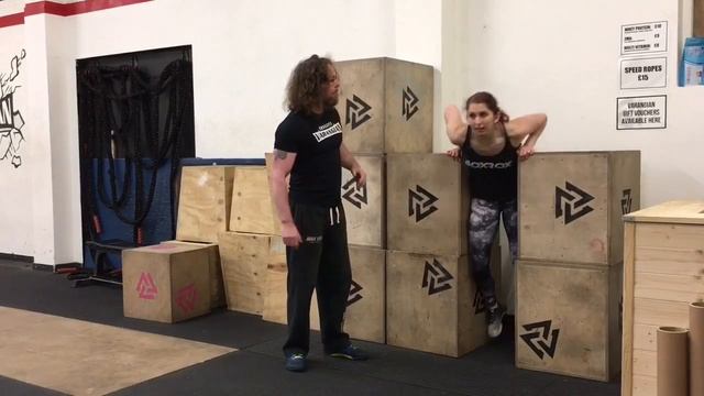 Muscle Up Progression 3: Russian Dips (HD)