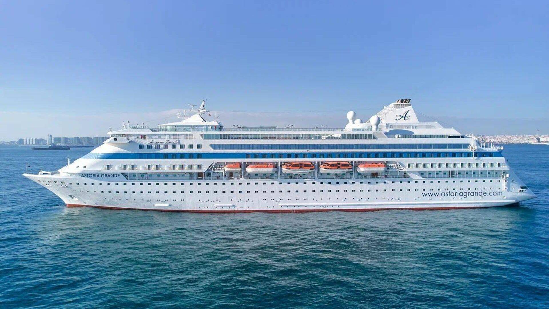 Турция: увлекательное путешествие на теплоходе по заливу Золотой Рог в Стамбуле (продолжение) смотреть онлайн